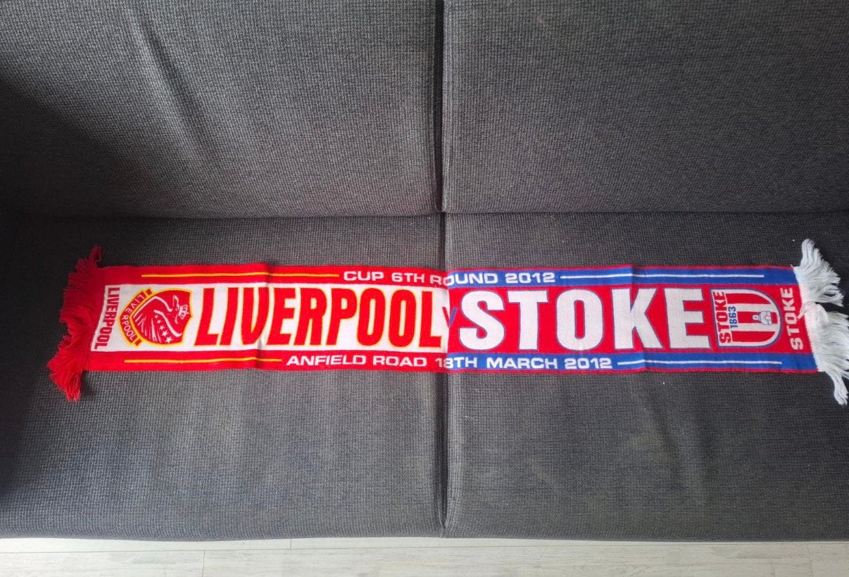 Liverpool Stoke City sjaal, Ophalen of Verzenden, Zo goed als nieuw, Buitenlandse clubs, Vaantje of Sjaal