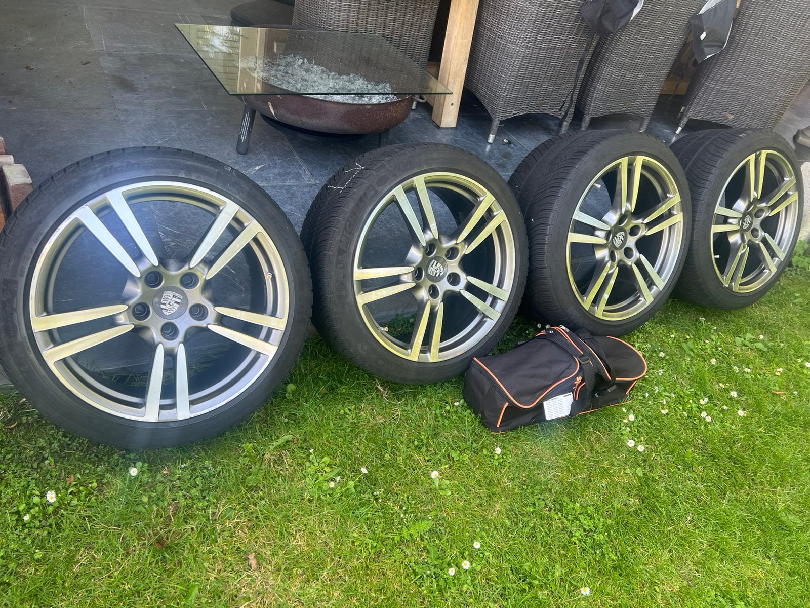 Porsche turbo II velgen met wintebanden + sneeuwkettingen, Ophalen, 20 inch, Winterbanden, Banden en Velgen
