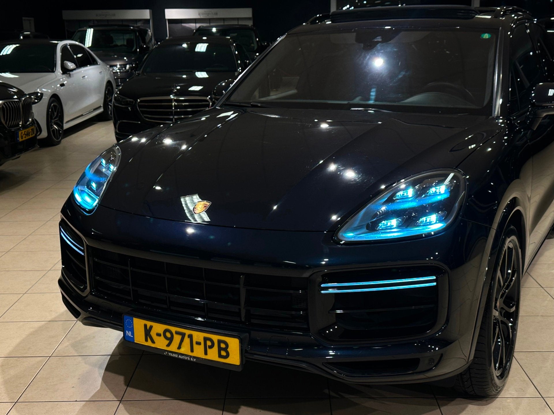 Porsche Cayenne 4.0 Turbo S E-Hybrid|NAP|BTW|PANO|BOMVOL, Automaat, Cayenne, 14 kWh, Gebruikt