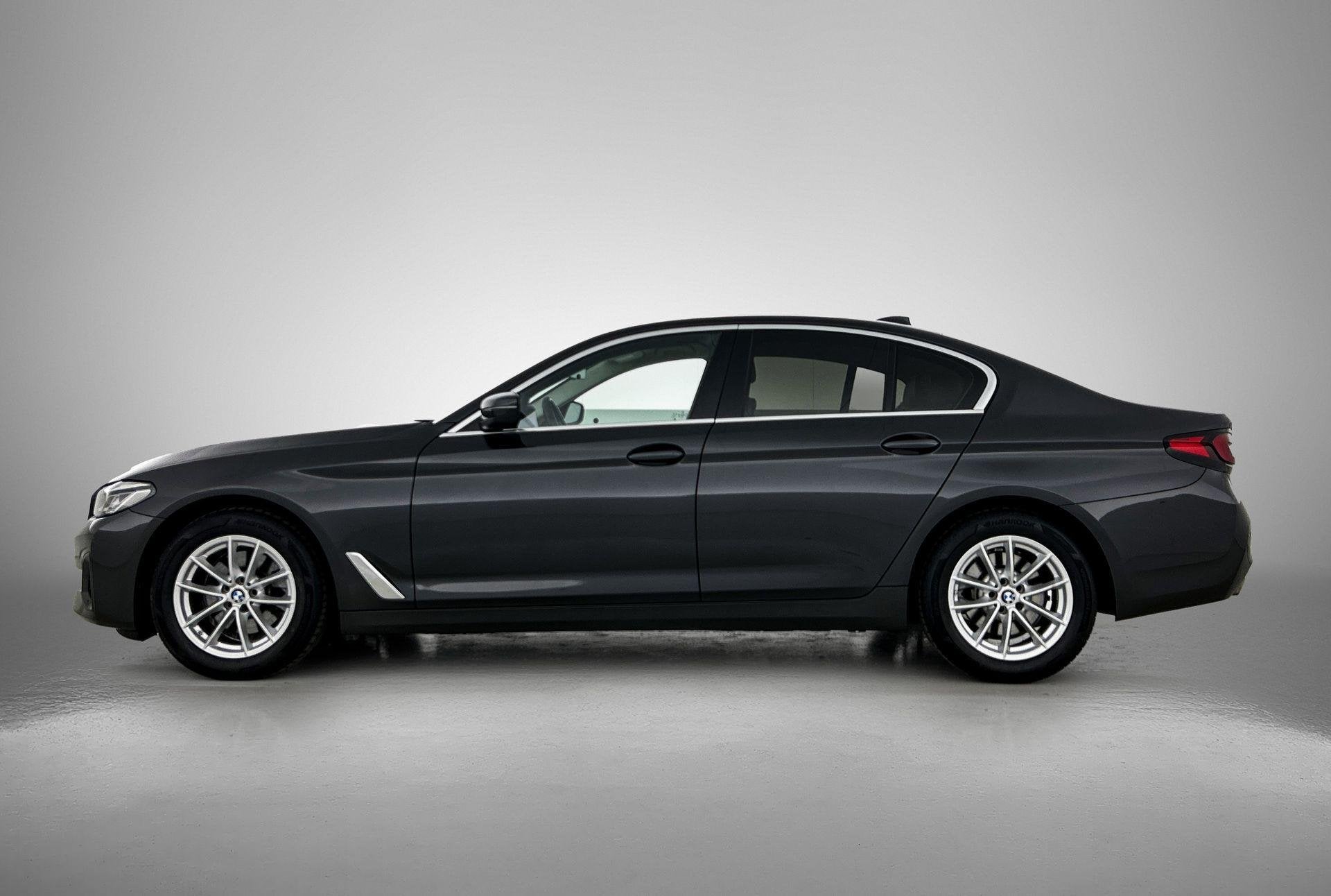 BMW 5-serie 520i High Executive Edition | M- PAKKET SPORTSTU, Auto's, Automaat, Achterwielaandrijving, Euro 6, 4 cilinders