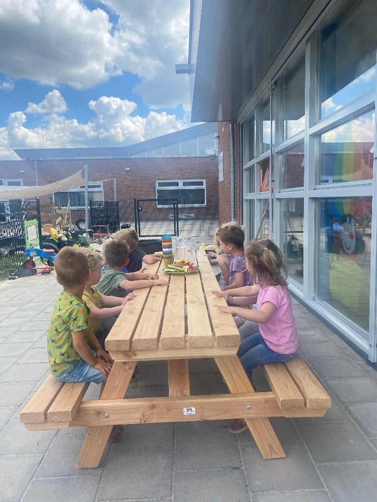 Kinderpicknicktafel voor KDV, gastouder en scholen, Nieuw, Rechthoekig, Hout, Ophalen