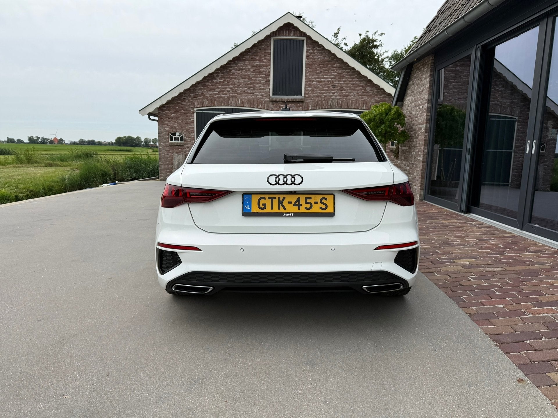 Foto 17 van Audi A3 Sportback 40 TFSI hybride S-line