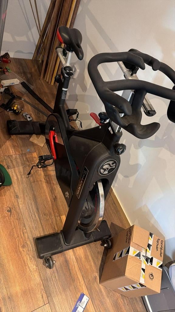 Spinningbike Tomahawk, Sport en Fitness, Ophalen of Verzenden, Gebruikt, Spinningfiets
