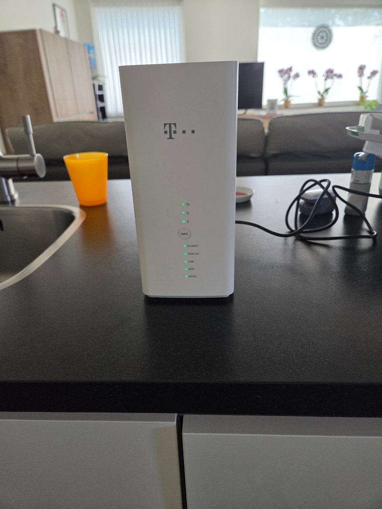 modem met mogelijkheid voor simkaart- huawei 0B618S-22D, Ophalen of Verzenden, Zo goed als nieuw, Router met modem, Huawei 0B618S-22D