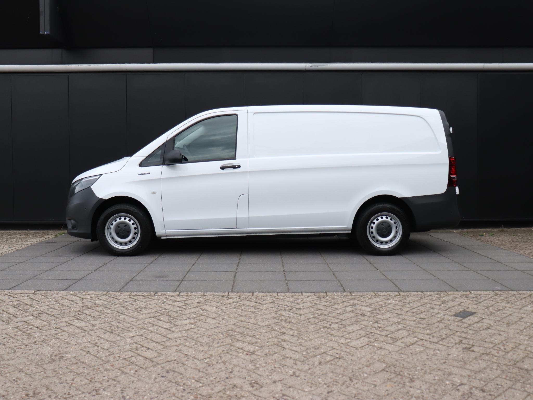 Mercedes-Benz eVito Lang 66 kWh | STOELVERW. | CAMERA | NAVI, Stof, Gebruikt, 116 pk, Wit