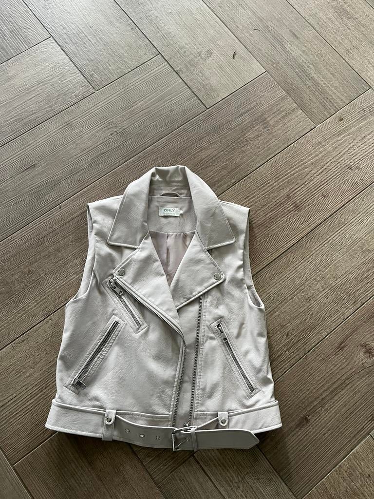 Leuk leren gilet van Only, Ophalen of Verzenden, Zo goed als nieuw, Maat 38/40 (M), Beige