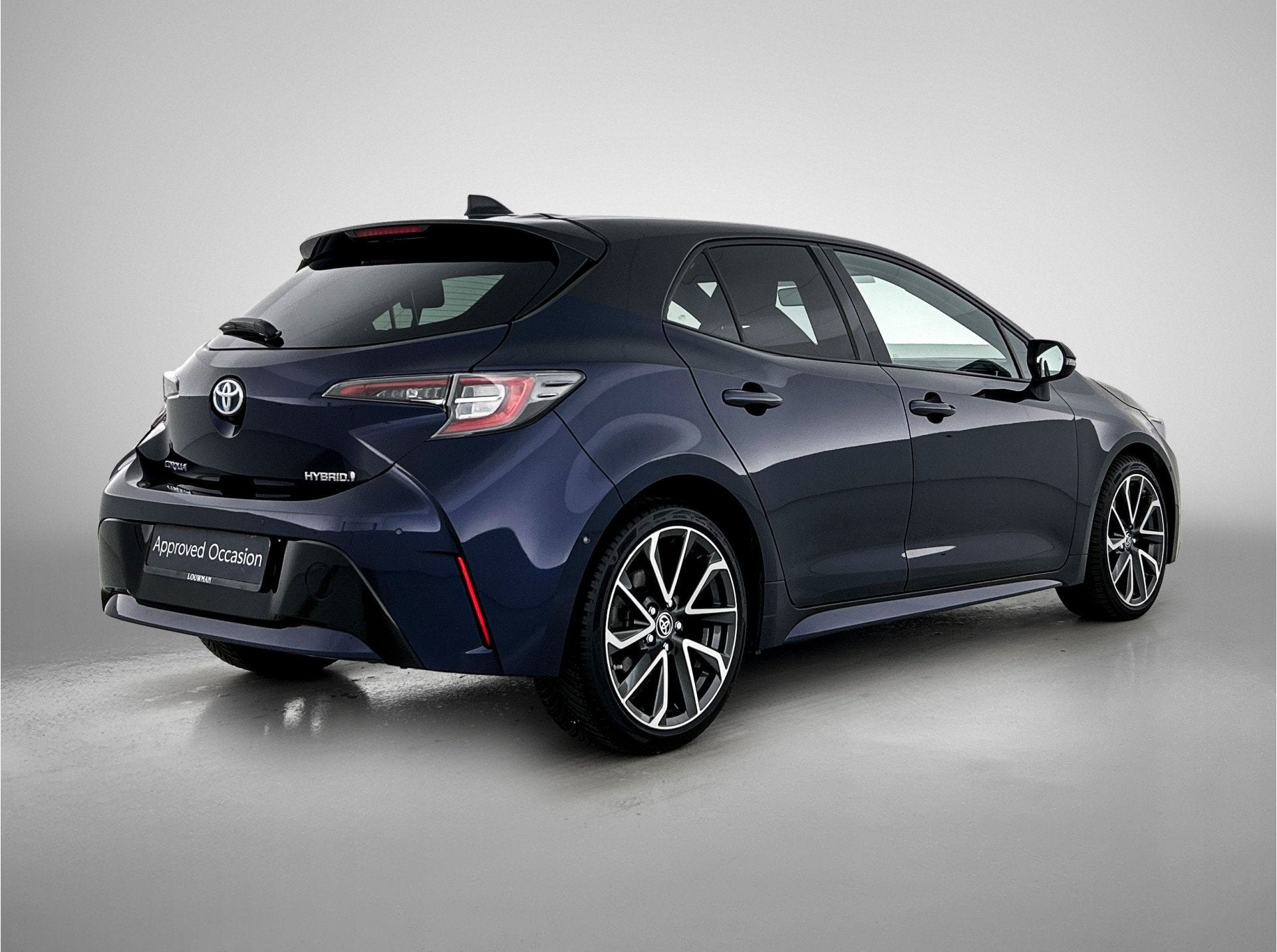 Toyota Corolla 1.8 Hybrid Executive | Head-Up Display | LED, Auto's, 12 maanden, 450 kg, Gebruikt, 4 cilinders