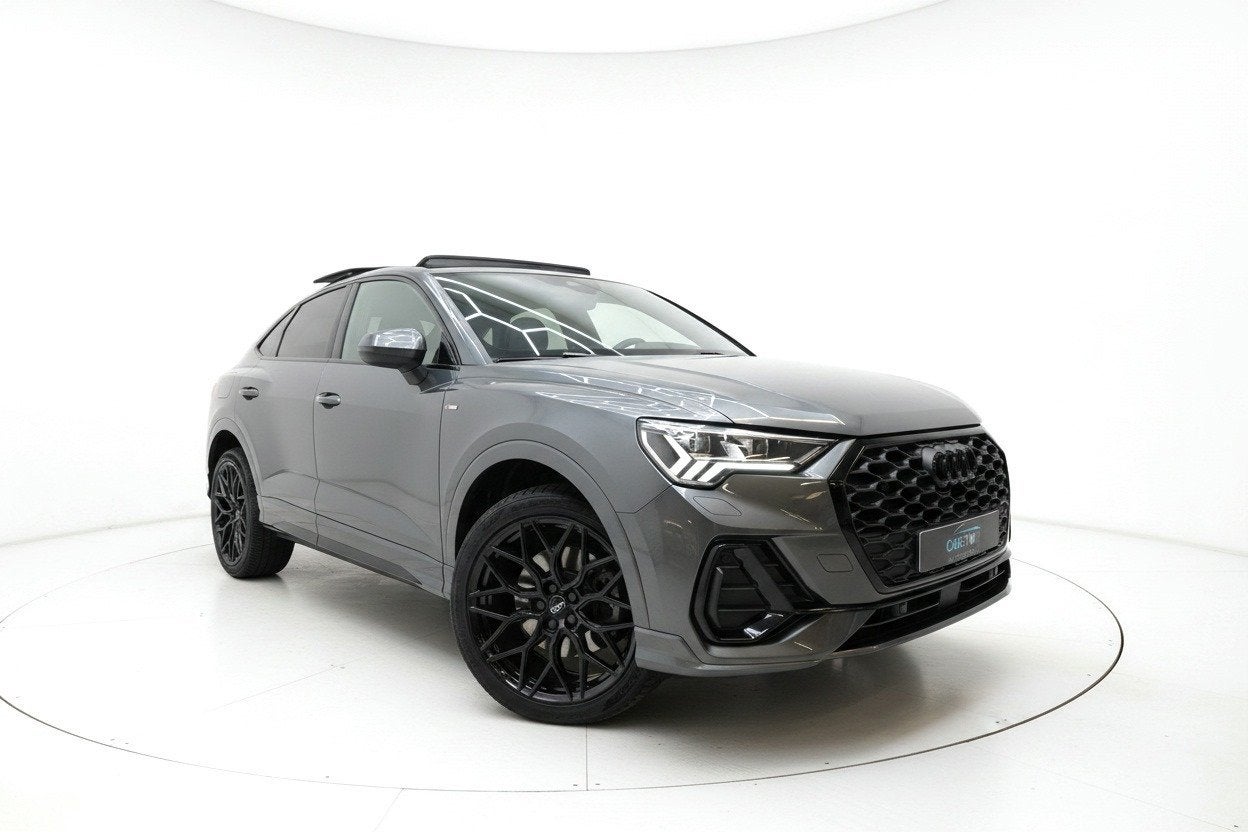 Audi Q3 Sportback 45 TFSI e 3x S LINE PANO VIRTUAL ACC MATRI, Auto's, Audi, Dealer onderhouden, Gebruikt, Hybride Elektrisch/Benzine