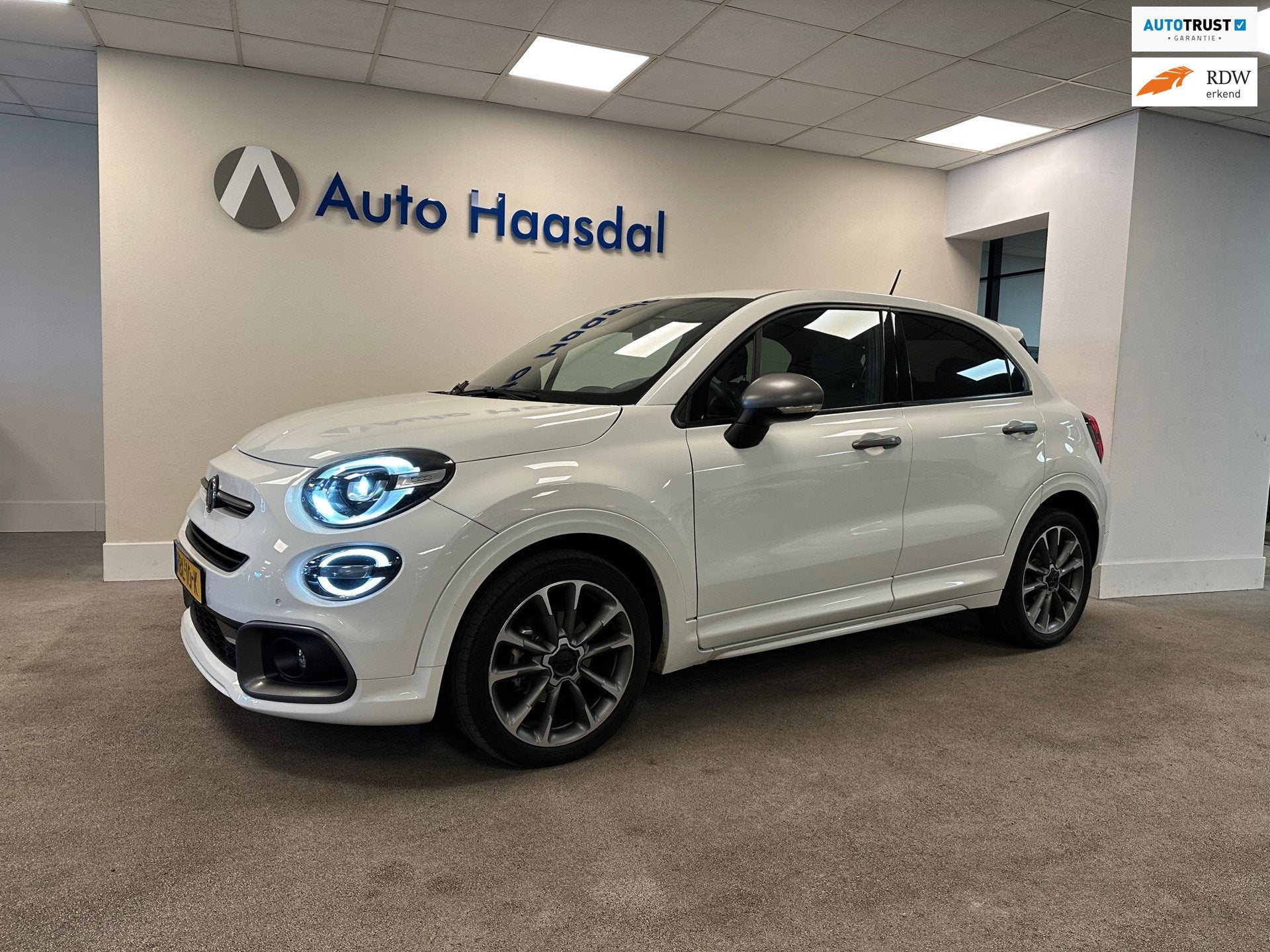 Fiat 500 X 1.0 GSE Sport|LED|18"|NAVI|CAMERA|DAB|CLIMA|CRUIS, Auto's, Voorwielaandrijving, Automatische klimaatregeling, 500X