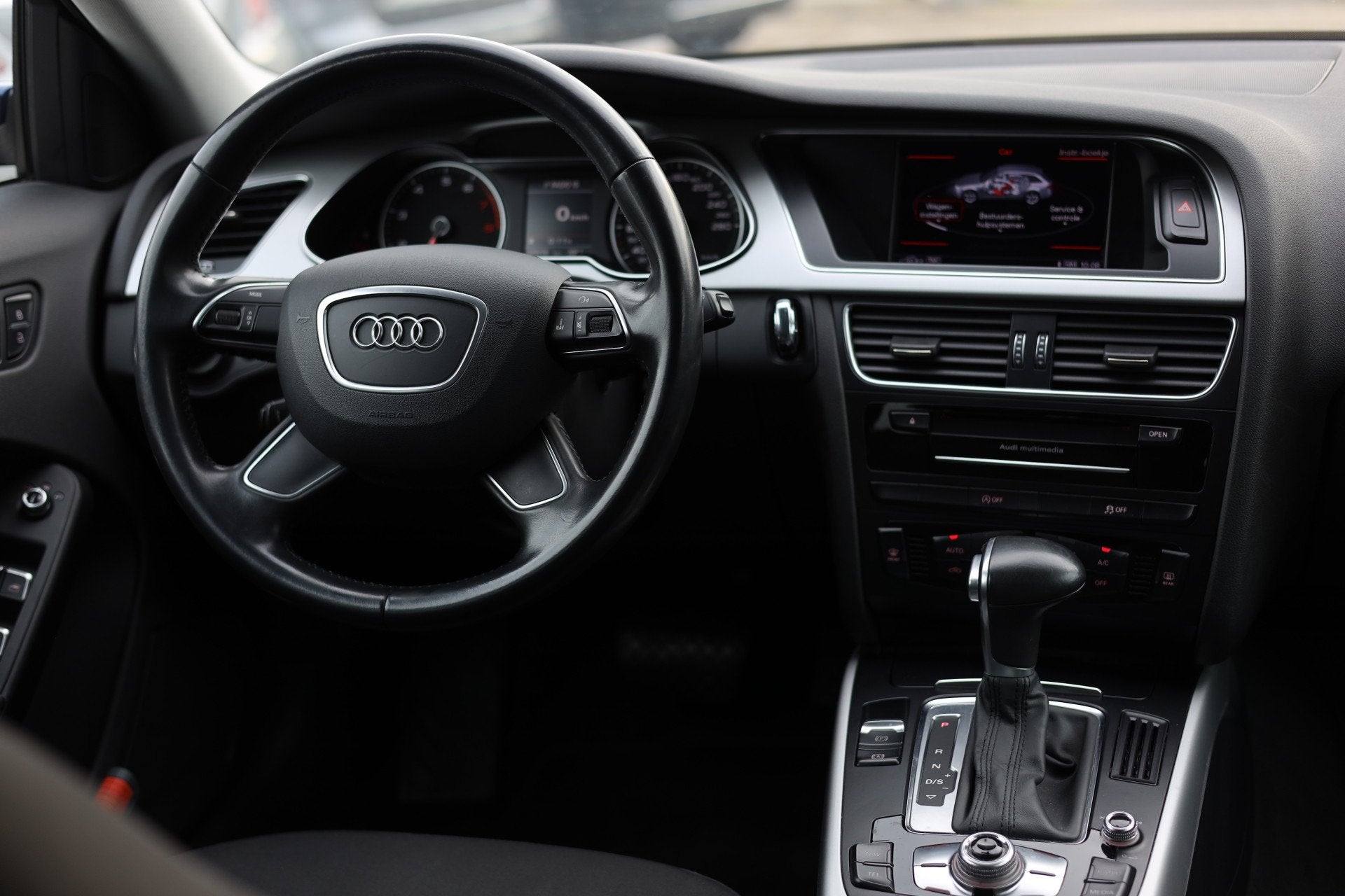 Audi A4 Avant 1.8 TFSI ADVANCE | AUT | NAVI | TREKHAAK *NETT, Auto's, Stof, Gebruikt, 4 cilinders, A4