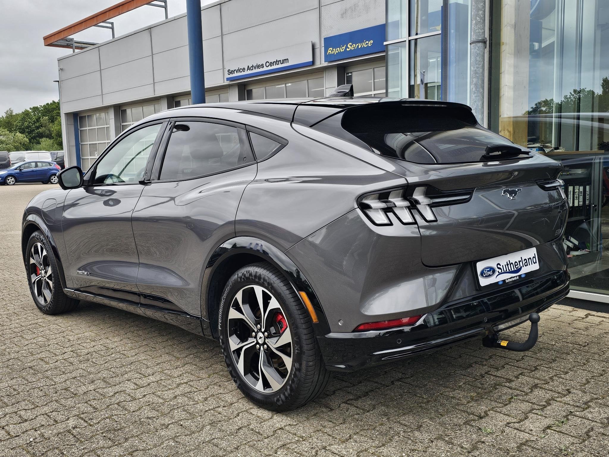 Ford Mustang Mach-E Extended Premium RWD 98 kWh | Panoramada, Auto's, Ford, Automaat, Gebruikt, Zwart, 600 km