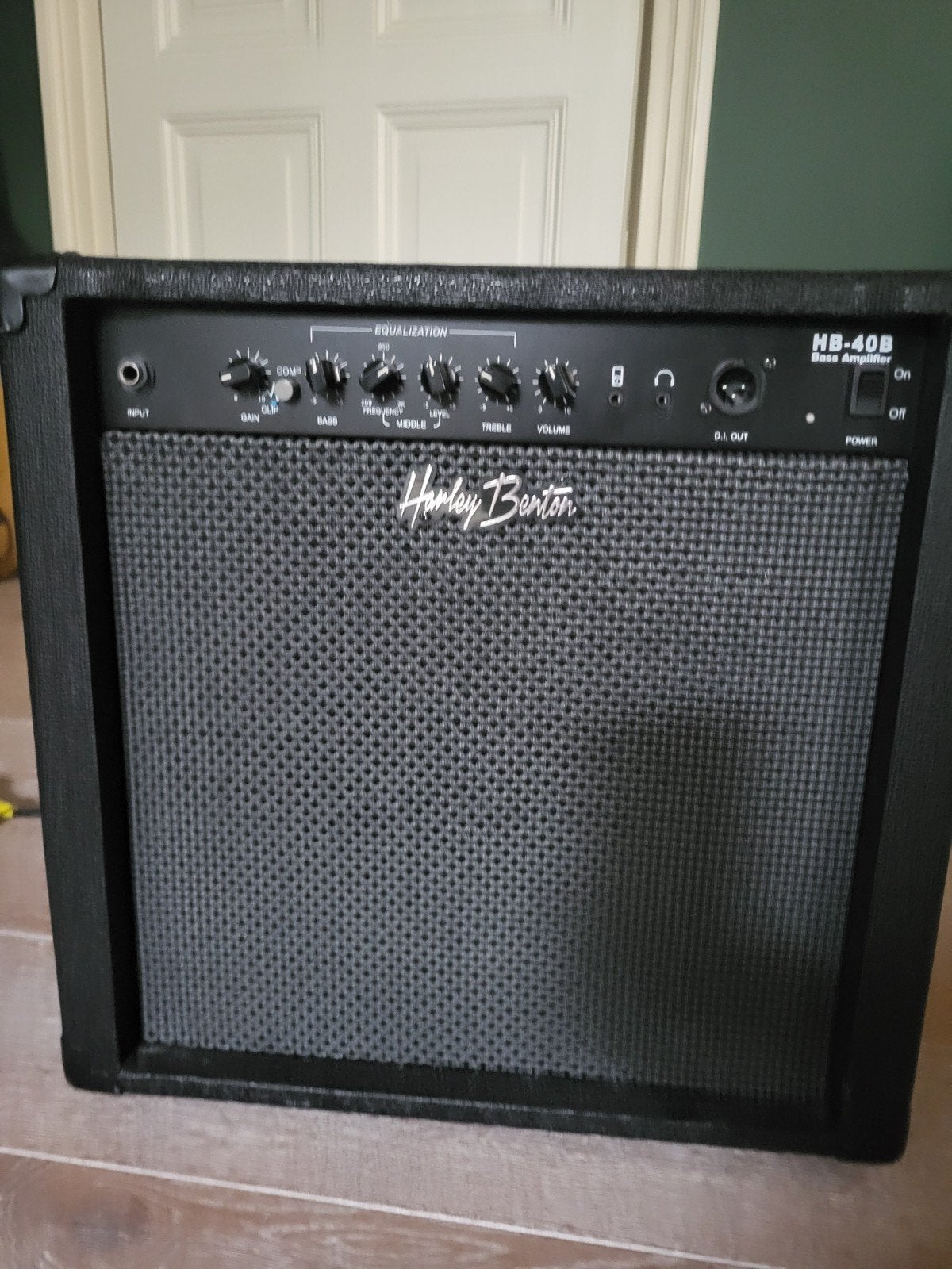 Harley Benton HB-40B Basgitaarversterker, Ophalen, Gebruikt, Basgitaar, Minder dan 50 watt