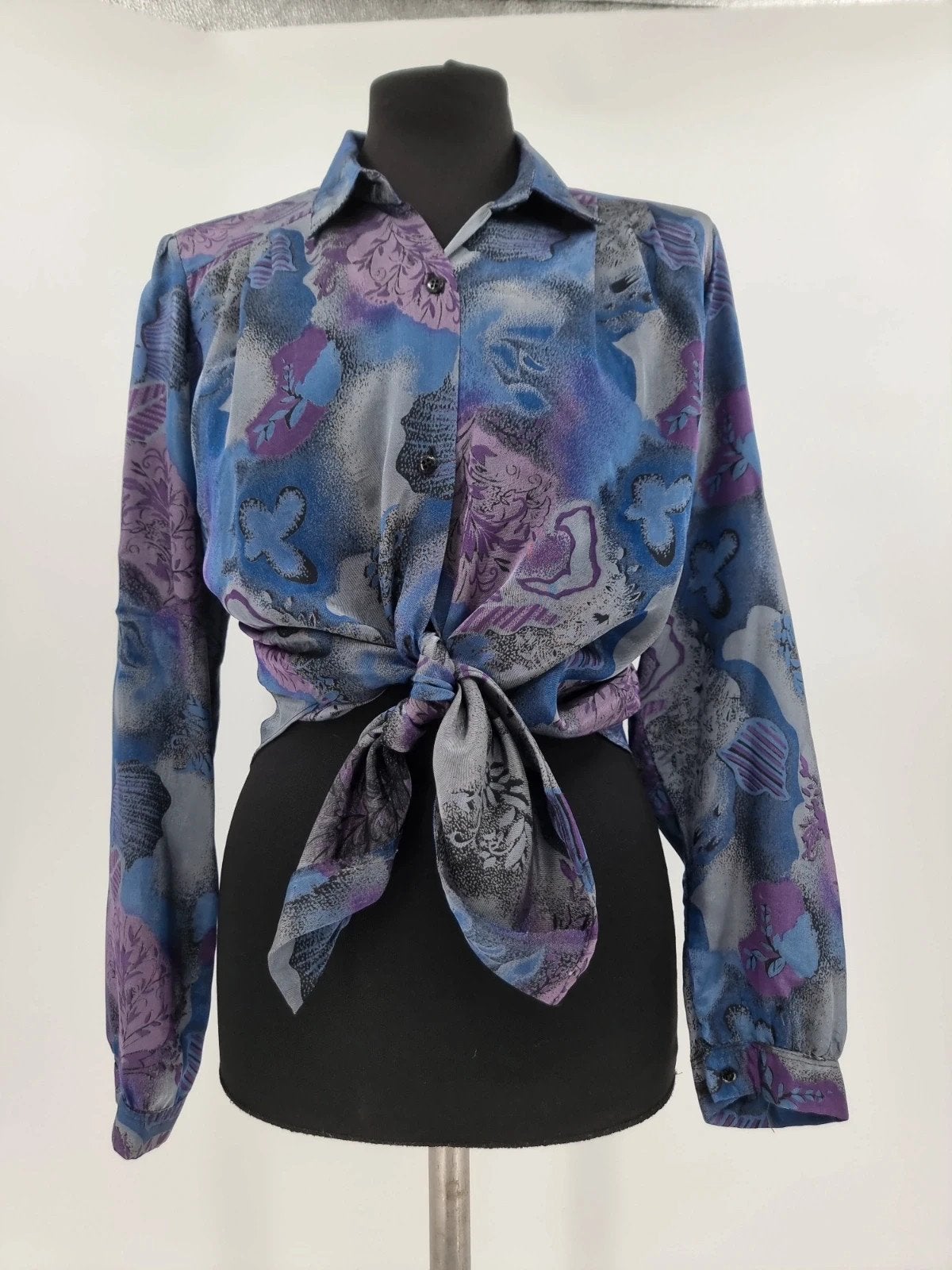 Vintage blouse blauw paars abstracte bloemenprint | 38/42, Vintage Dressing, Ophalen of Verzenden, Zo goed als nieuw, Maat 38/40 (M)