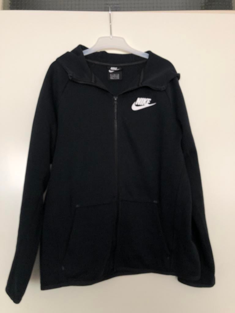 Nike vest maat 158/170, Ophalen of Verzenden, Gebruikt, Jongen of Meisje, Trui of Vest