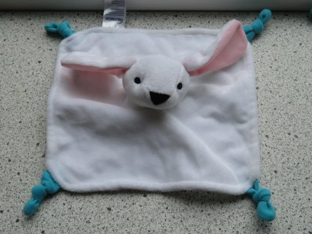 Knuffeldoek konijn konijntje merk Nutricia blauwe knoopjes, Konijn, Ophalen of Verzenden, Zo goed als nieuw, Wasbaar