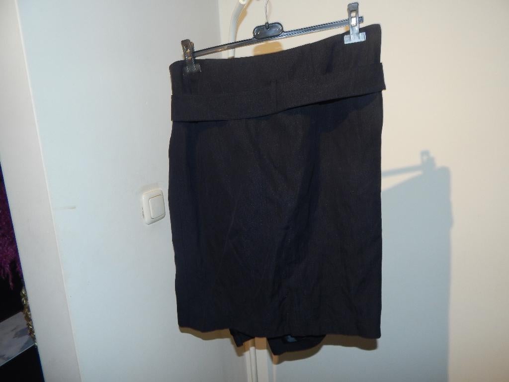 Pauw zwarte overslag rok knopen en riem wol metal 3/40, Kleding | Dames, Maat 38/40 (M), Verzenden, Zwart, Pauw