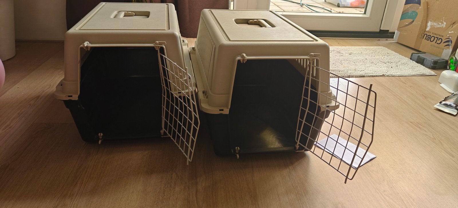 Hondentransportbox, Ophalen