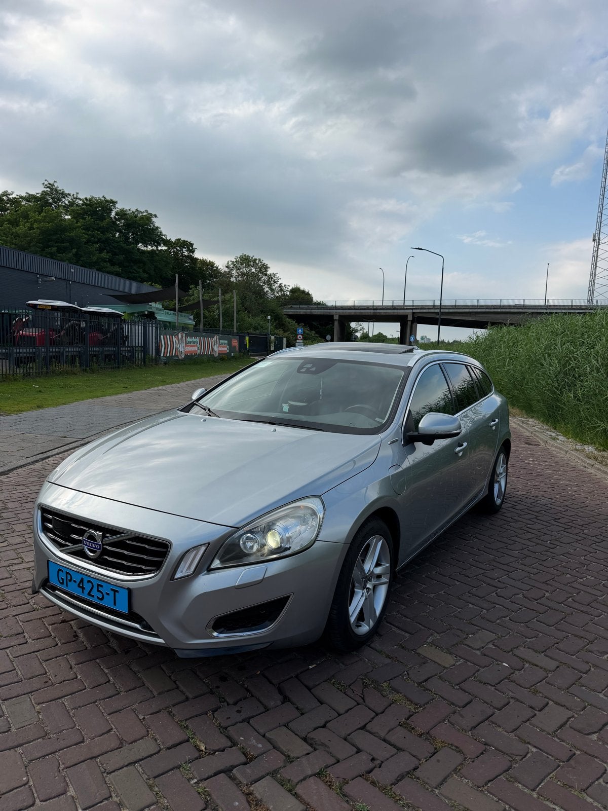 Taxi klaar Volvo V60 D6 215pk Plug-in Hybrid - Vol in opties, Auto's, Volvo, Particulier, V60, Hybride Elektrisch/Diesel, Plug-in hybride