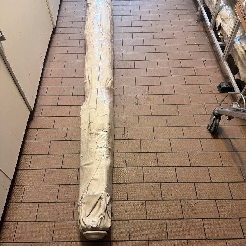 Grote parasol, ideaal voor horeca of ruime tuin, Tuin en Terras, Parasols, Ophalen, Gebruikt, Meer dan 4 meter, Stokparasol