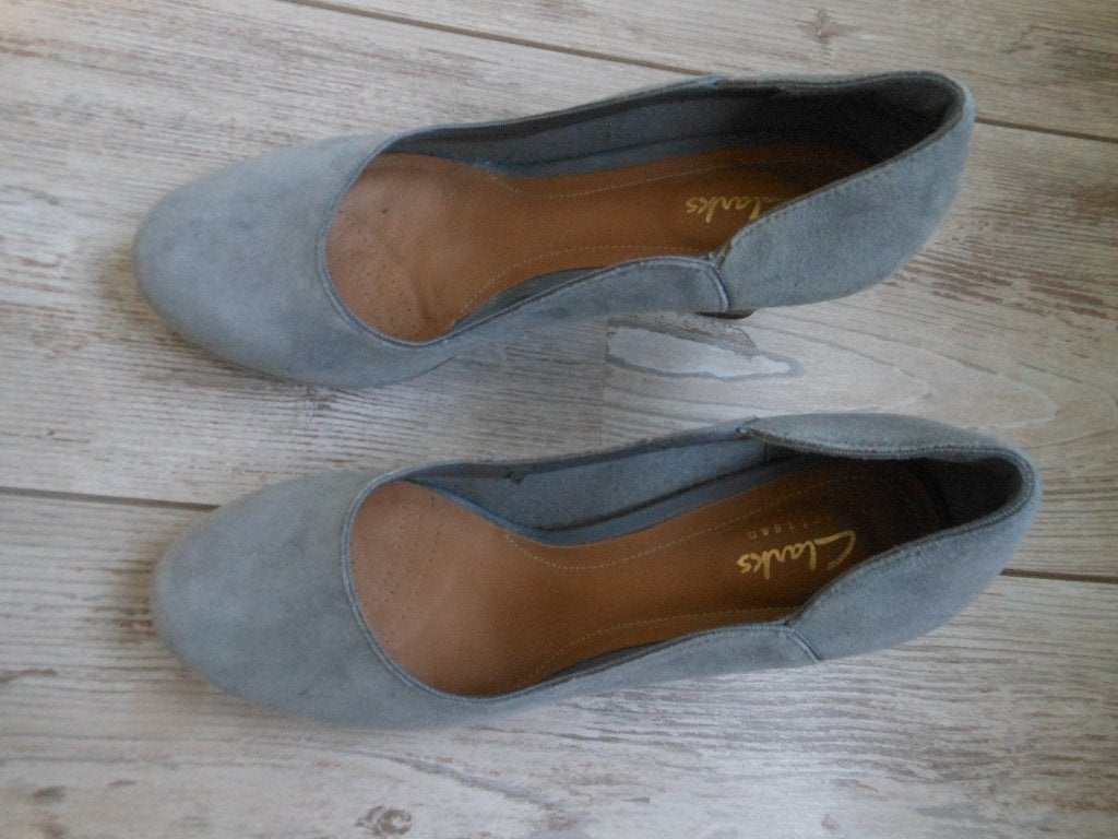 NIEUWE CLARKS schoenen, Nieuw, Ophalen of Verzenden, Schoenen met hoge hakken, Grijs