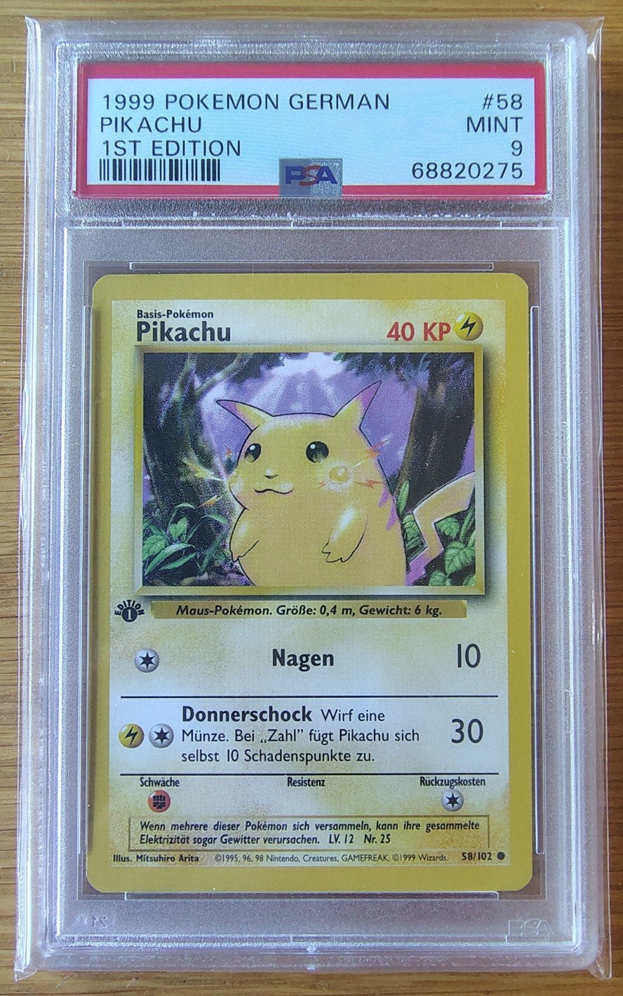 Pikachu 1st Edition PSA 9 Mint 1999 Duitse Pokémon Kaart, Ophalen of Verzenden, Zo goed als nieuw, Losse kaart