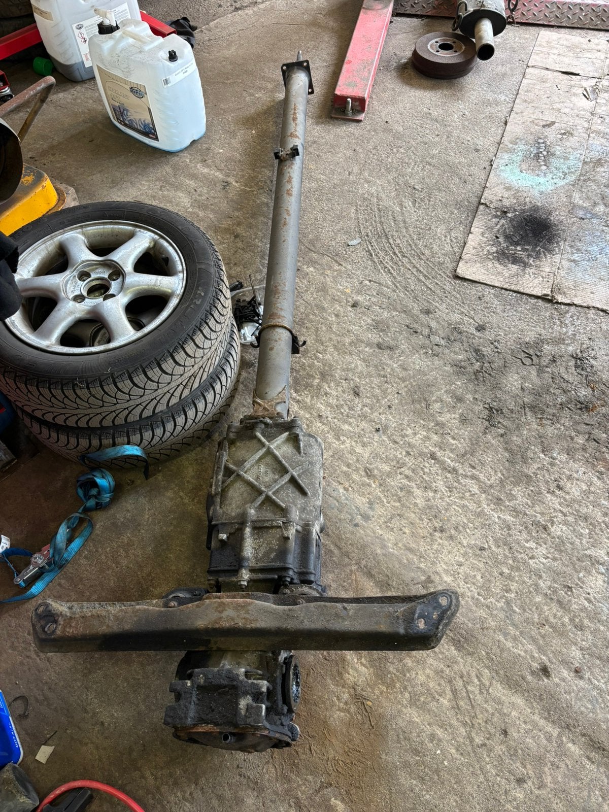 Volvo 360 versnellingsbak + torque tube / cardan as, Auto-onderdelen, Ophalen, Gebruikt, Volvo