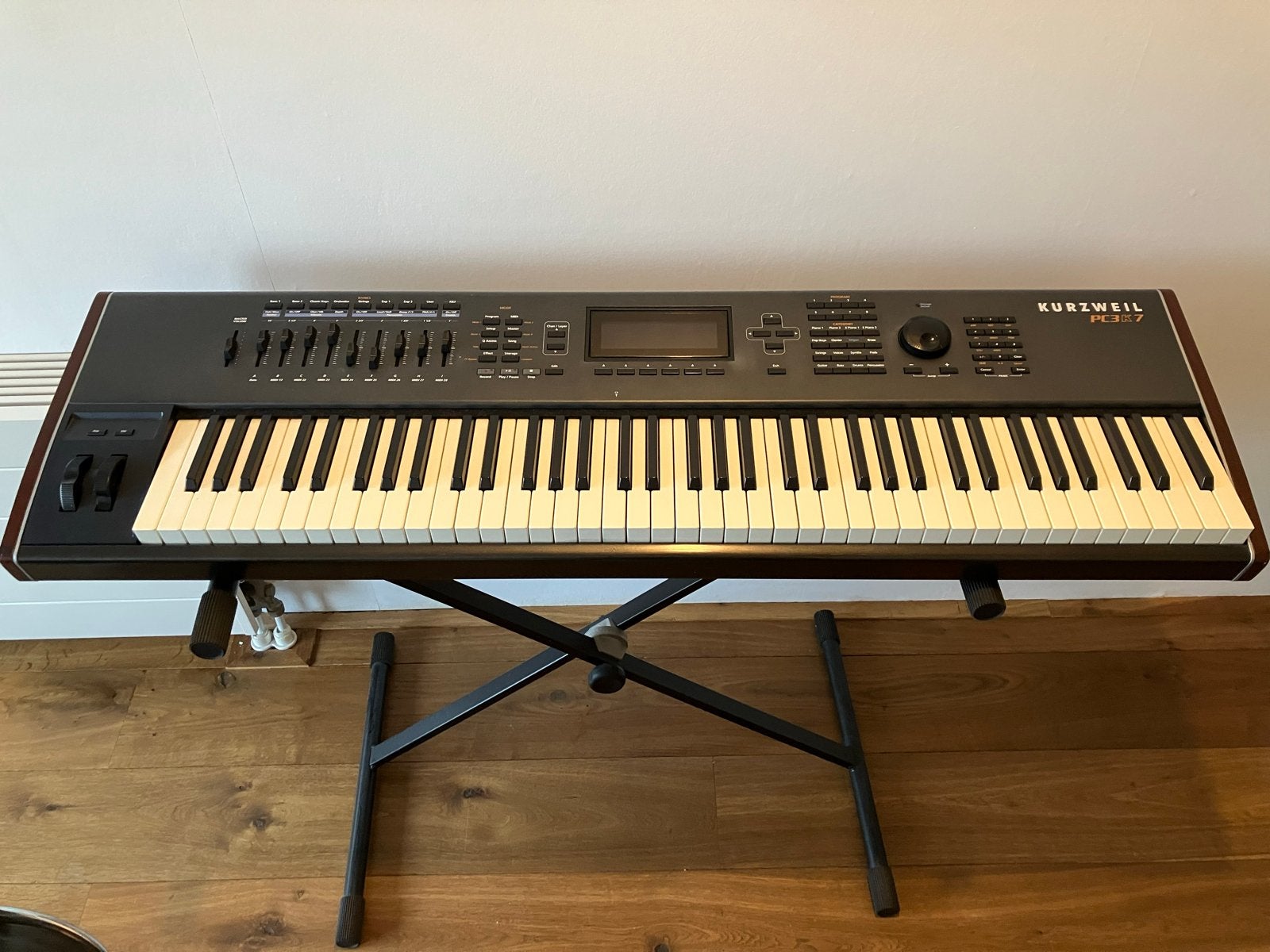 Kurzweil PC3K7 Synthesizer met standaard, Muziek en Instrumenten, Zo goed als nieuw, Met standaard, 76 toetsen, Ophalen