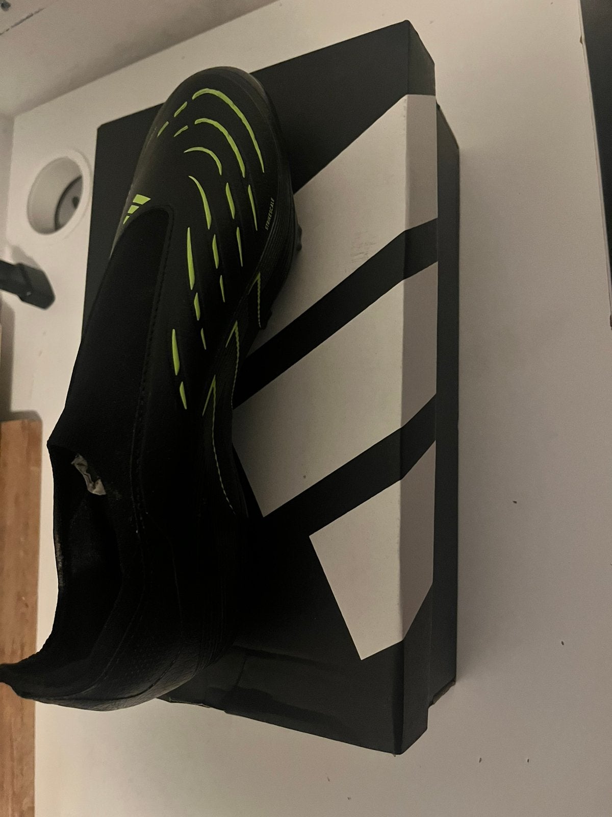 Predator voetbalschoen, Spelcomputers en Games, Spelcomputers | Xbox Original, Ophalen, Zo goed als nieuw