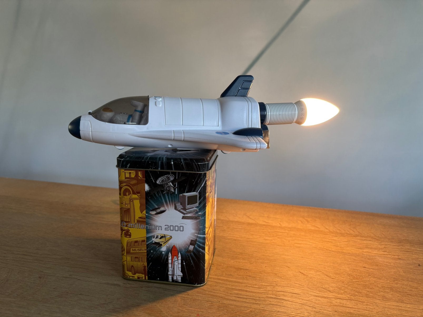 Super stoere unieke ruimtevaart bliklamp made by Origin’Lily, Ophalen of Verzenden, Nieuw