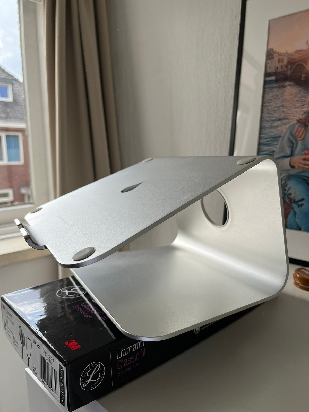 Laptop stand Raindesign, Ophalen, Gebruikt