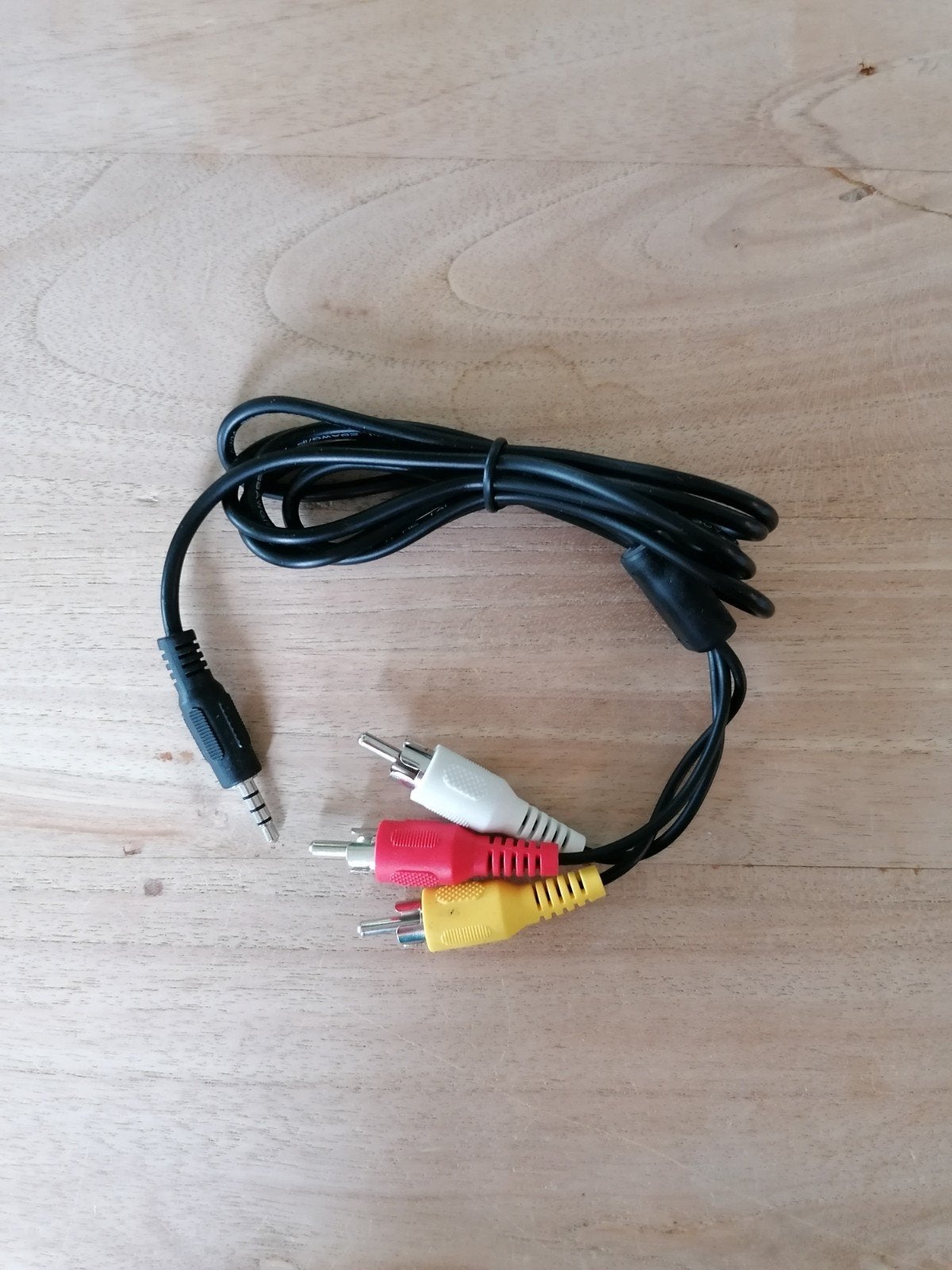 Audio/videokabel met tulpstekkers, Ophalen of Verzenden, Nieuw, Minder dan 2 meter