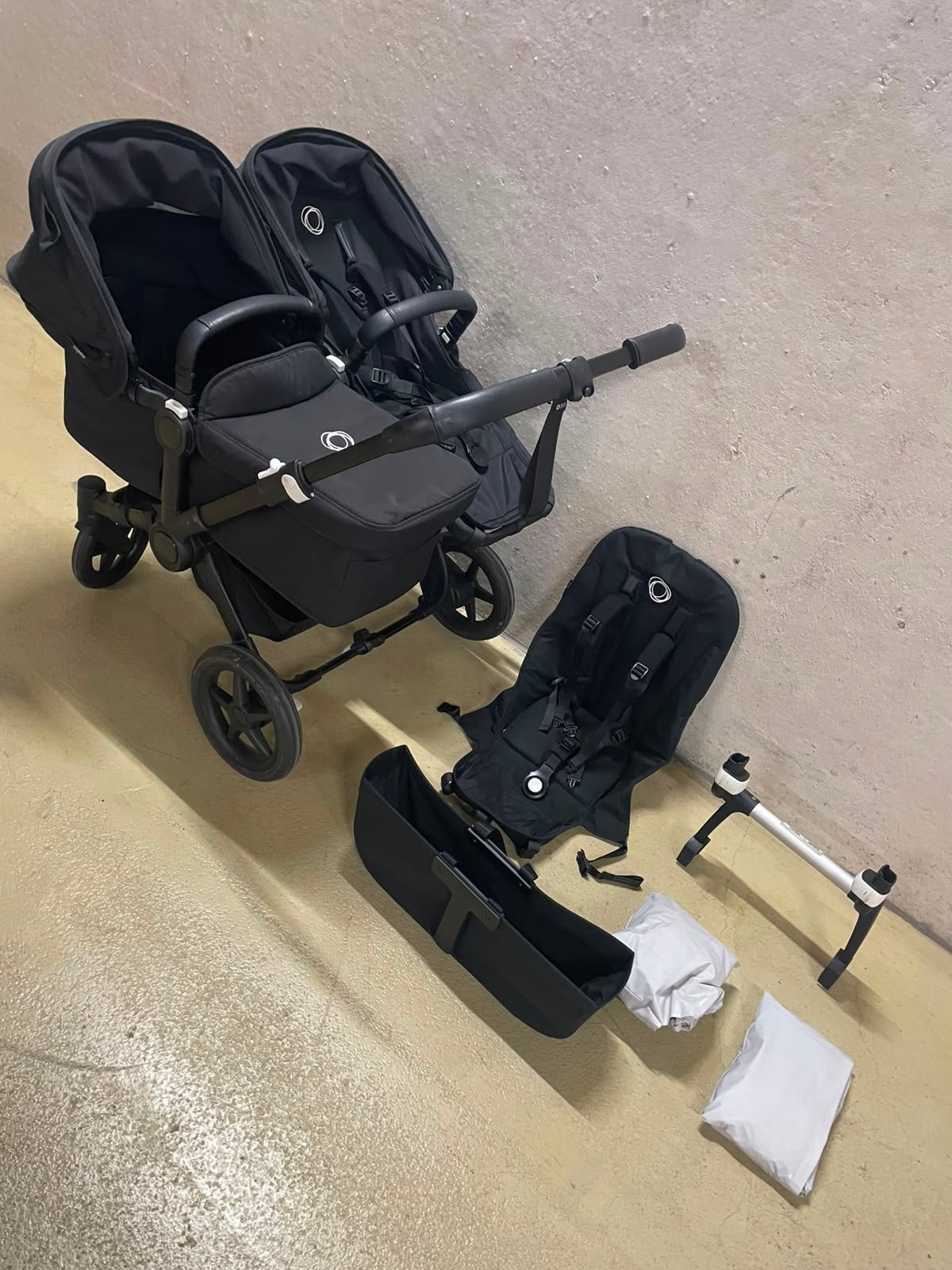 Bugaboo donkey 5 duo zwart, Support@bugaboo.com, Bugaboo, Ophalen of Verzenden, Zo goed als nieuw