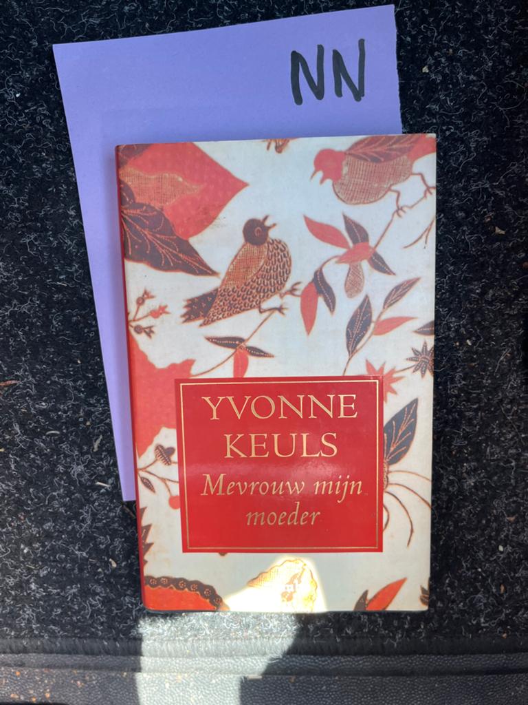 Yvonne Keuls - Mevrouw mijn moeder, Ophalen of Verzenden, Zo goed als nieuw, Nederland