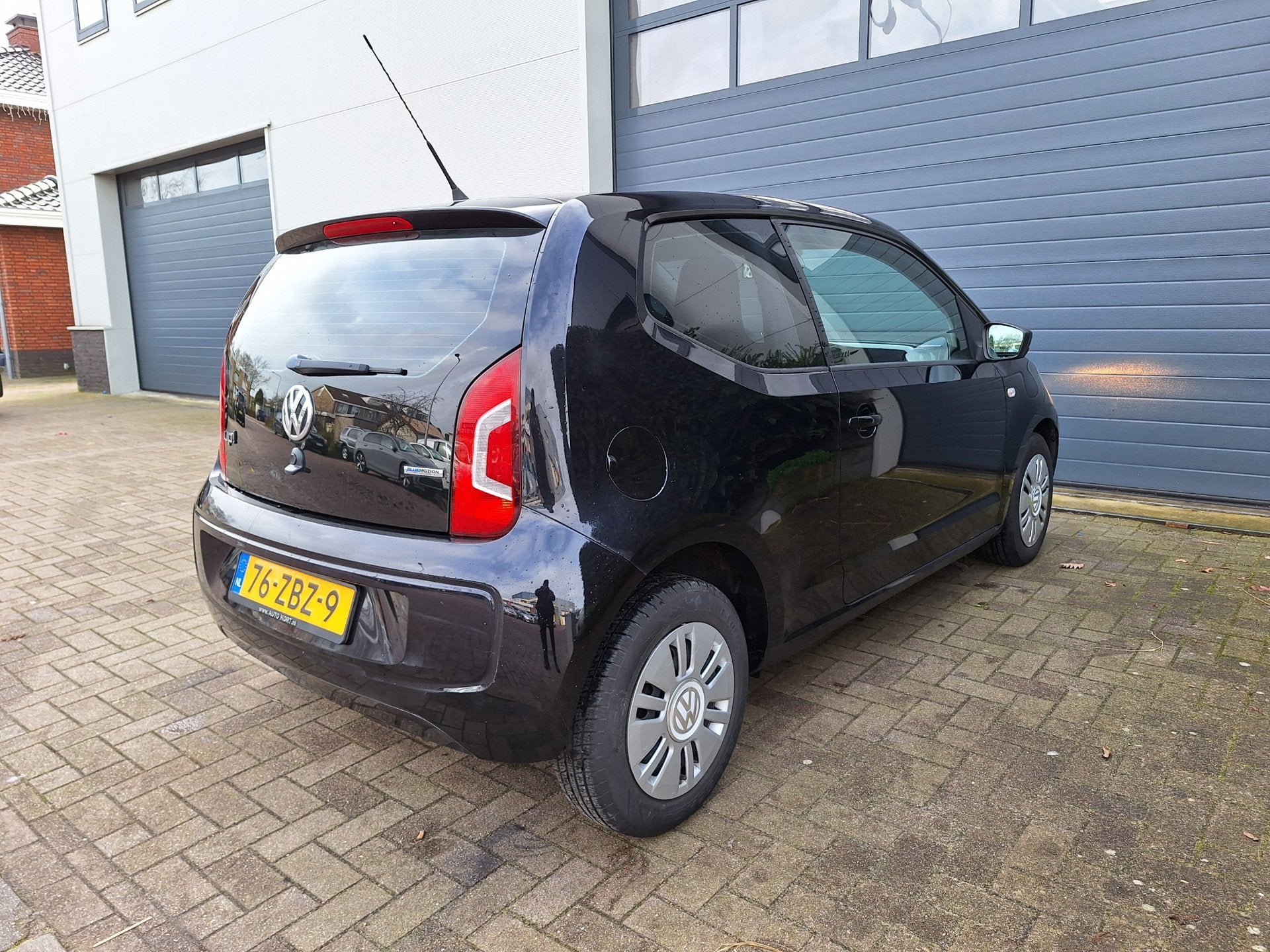 Volkswagen Up! | 1.0 move up! BlueMotion | Airco | Bluetooth, Auto's, Voorwielaandrijving, Euro 5, Stof, Gebruikt