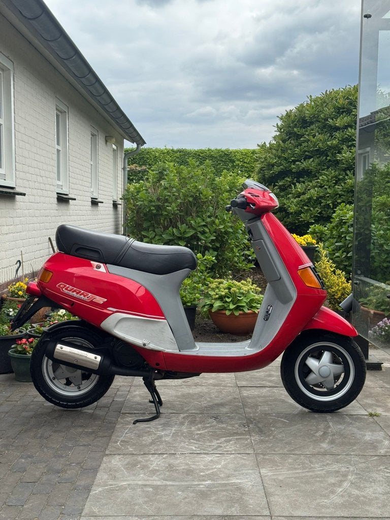 ️Piaggio Quartz 50cc 2 takt 9822 km nieuwstaat️, Fietsen en Brommers, Scooters | Piaggio, Niet ingevuld, Niet ingevuld, Niet ingevuld