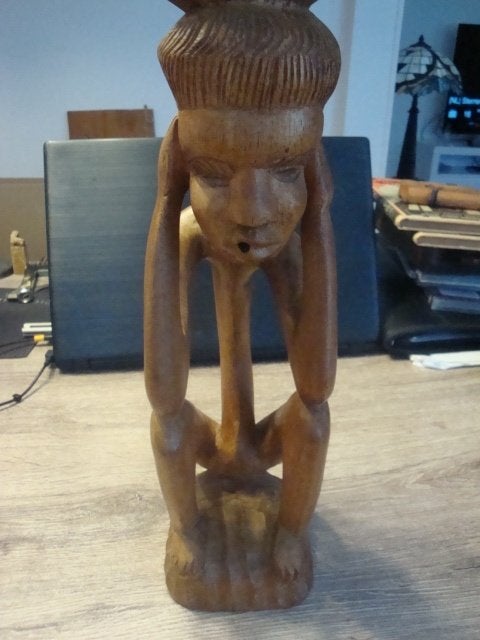 oude houten beeld mooi bewerkt., Antiek en Kunst, Ophalen of Verzenden
