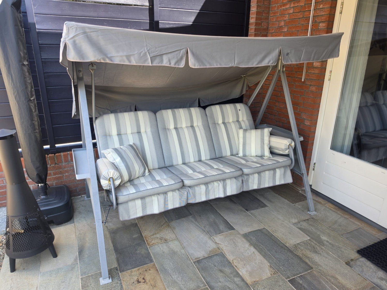 Luxe tuin schommel/ligbank met zonnedak, Ophalen