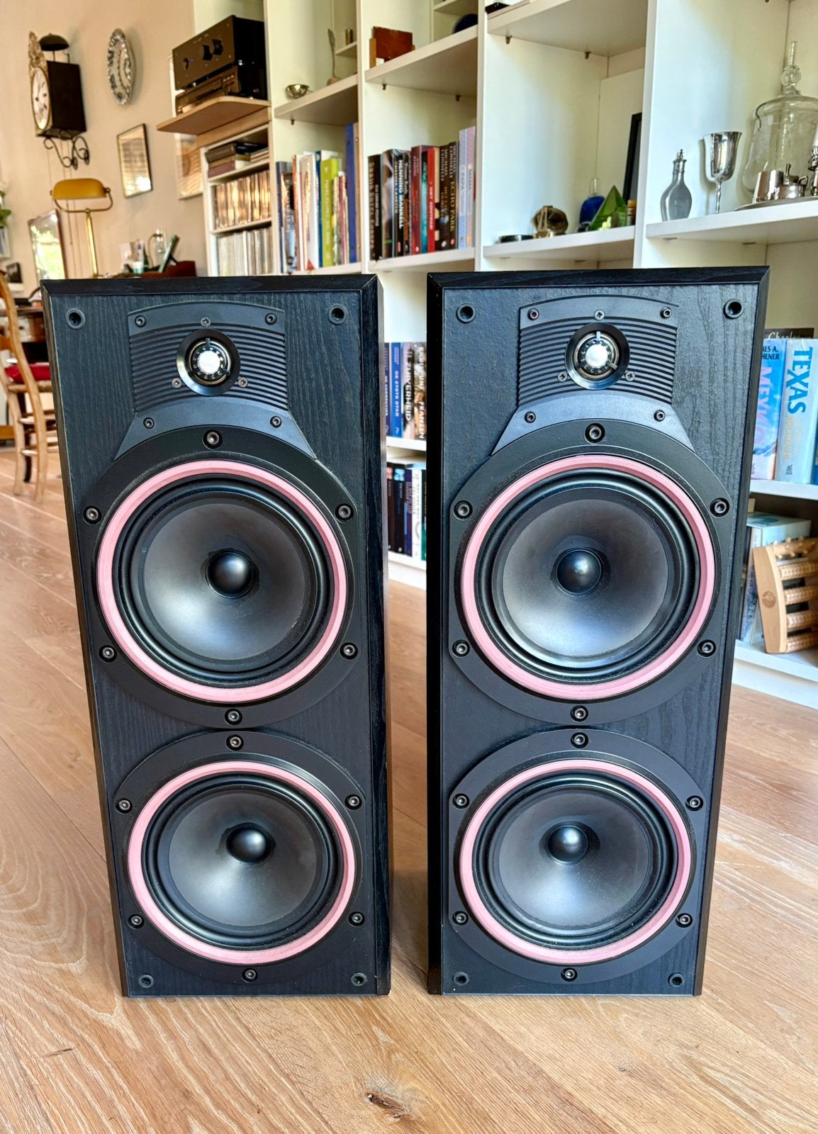 Bowers & Wilkins ( B&W)DM320. Vintage hi-fi in topstaat !, Ophalen, Gebruikt, Vloerstaande luidspreker, Bowers & Wilkins (B&W)