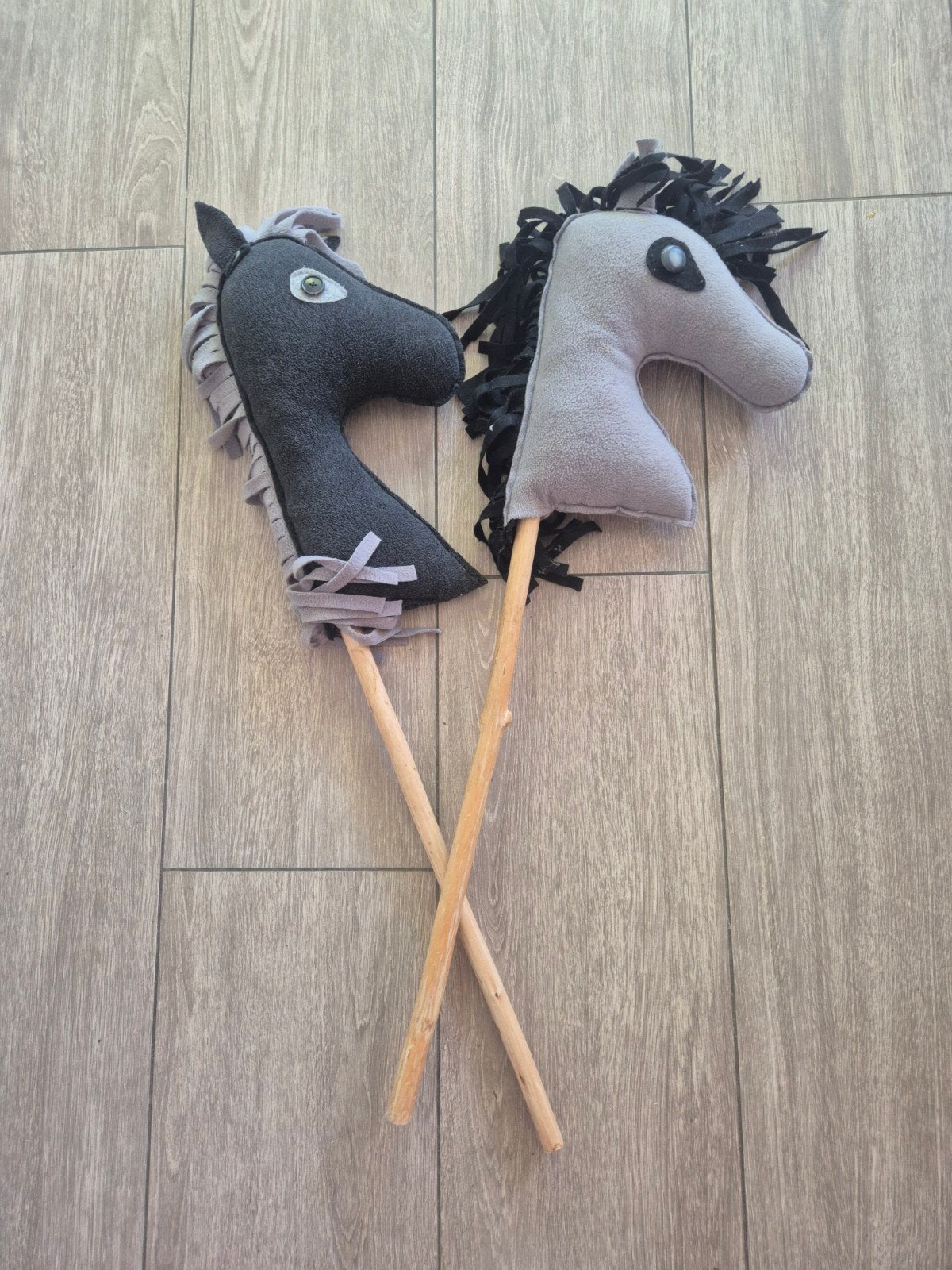 Zelfgemaakte stokpaardjes - Set van 2, Ophalen, Zo goed als nieuw, Jongen of Meisje