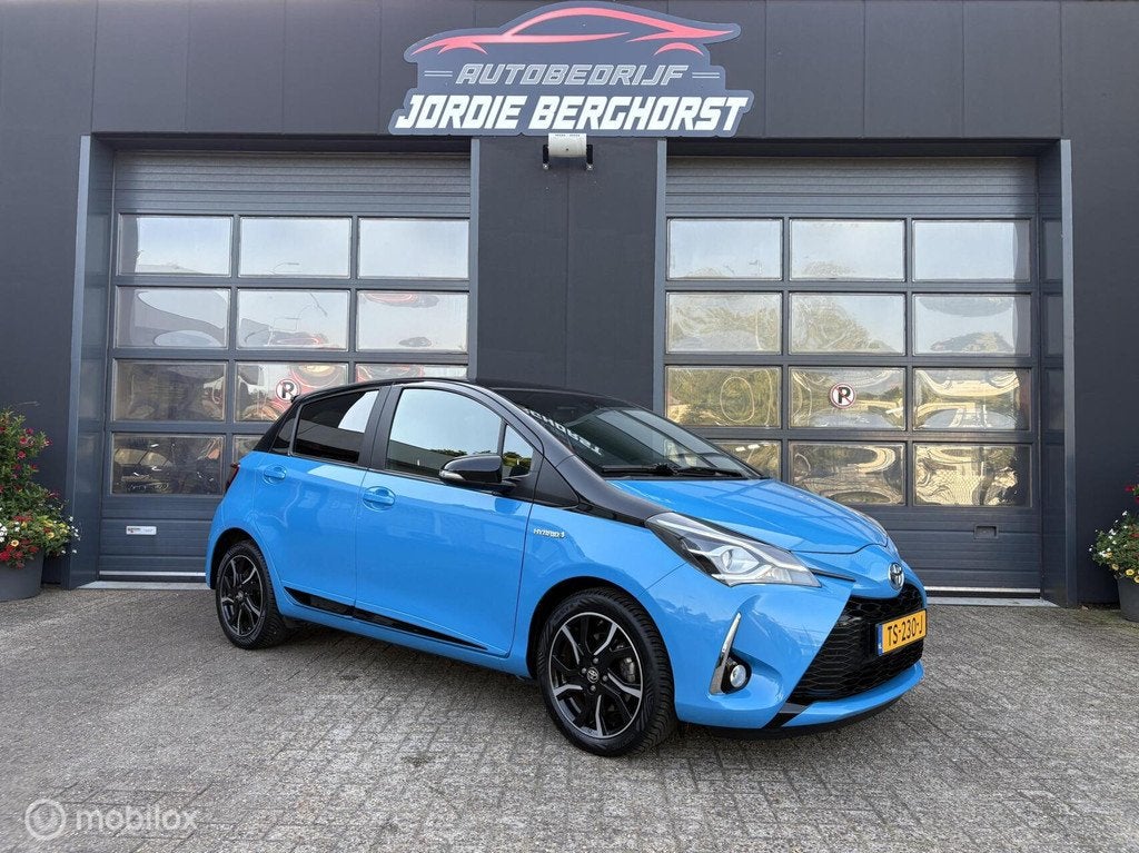 Toyota Yaris 1.5 Hybrid Y20 Exlusive Edition SkyBlue, Gebruikt, Euro 6, 4 cilinders, Blauw