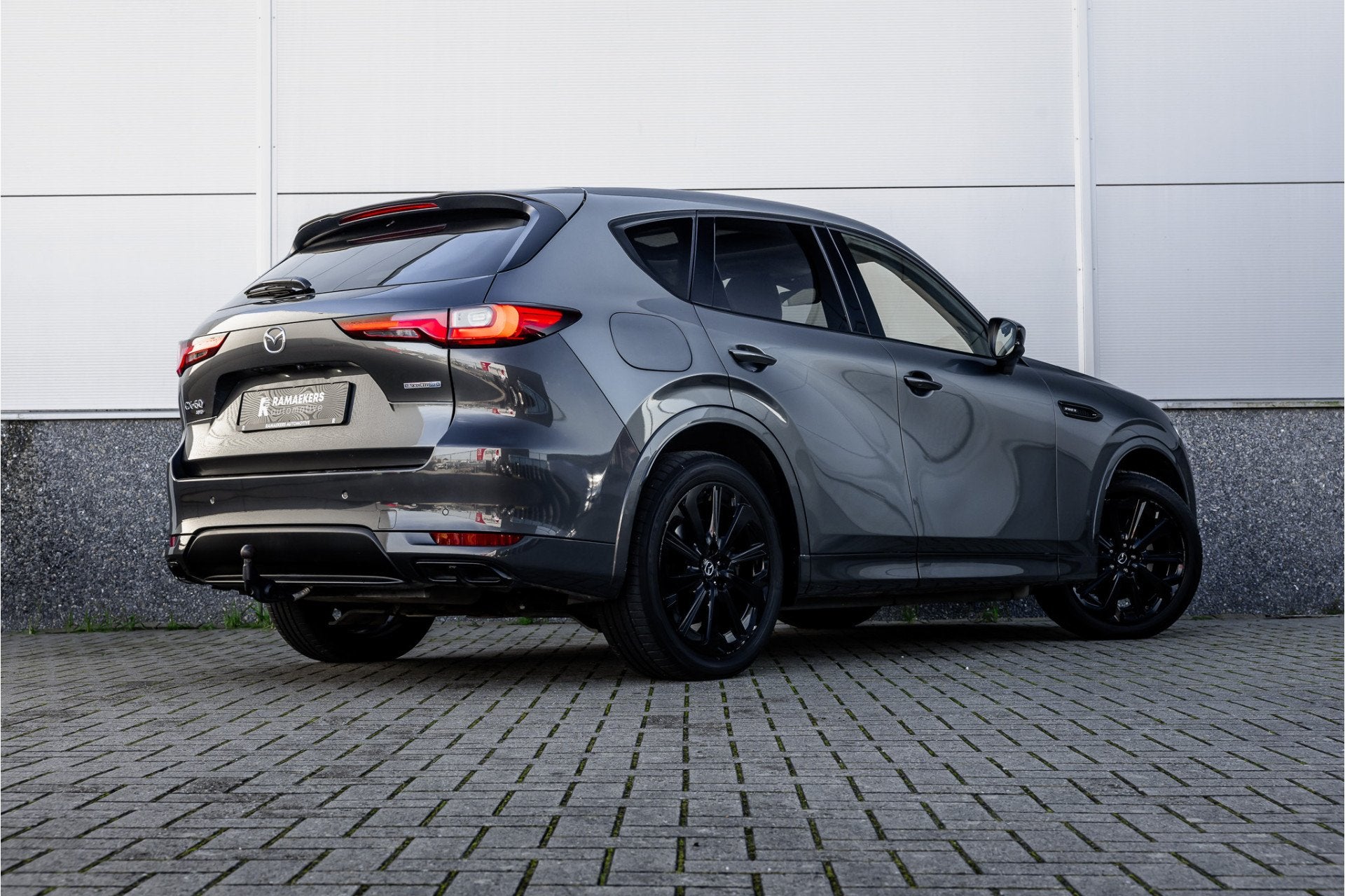 Mazda CX-60 2.5 e-SkyActiv PHEV Homura Panorama / Trekhaak /, Auto's, Automaat, Dealer onderhouden, Gebruikt, Zwart
