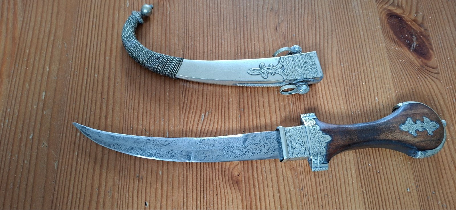 Antieke Khanjar Dolk met Schede, Ophalen of Verzenden, Landmacht, Overige gebieden, Mes of Dolk