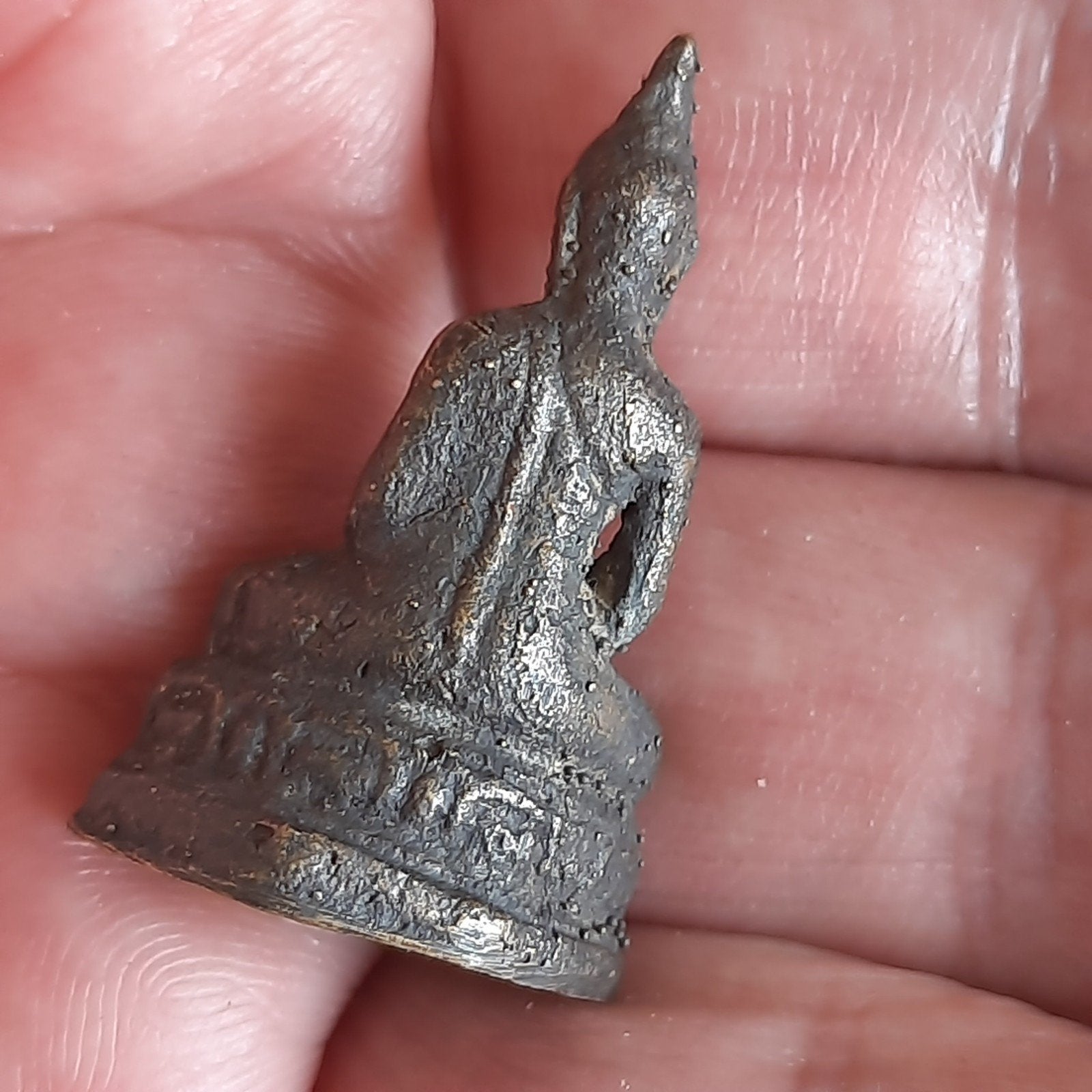 Boeddhisme: Amulet Beeldje Sukothai Stijl Brons, Verzamelen, Beelden en Beeldjes, Verzenden, Zo goed als nieuw