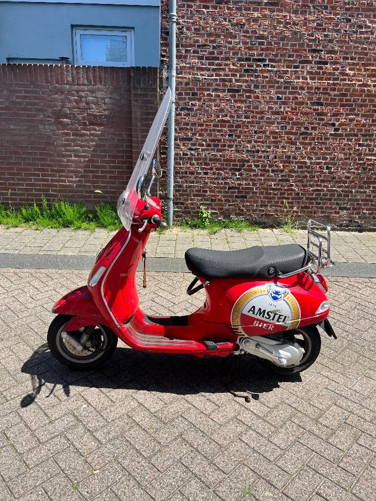 Vespa LX50 “Amstel Edition” | 8.000 km | Unieke scooter, Ophalen, Gebruikt, Benzine, 50 cc