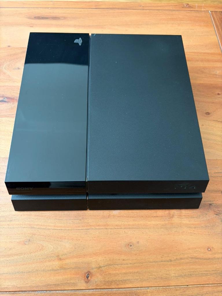 Playstation 4, 400Gb, Ophalen, Met 2 controllers, Original, Gebruikt