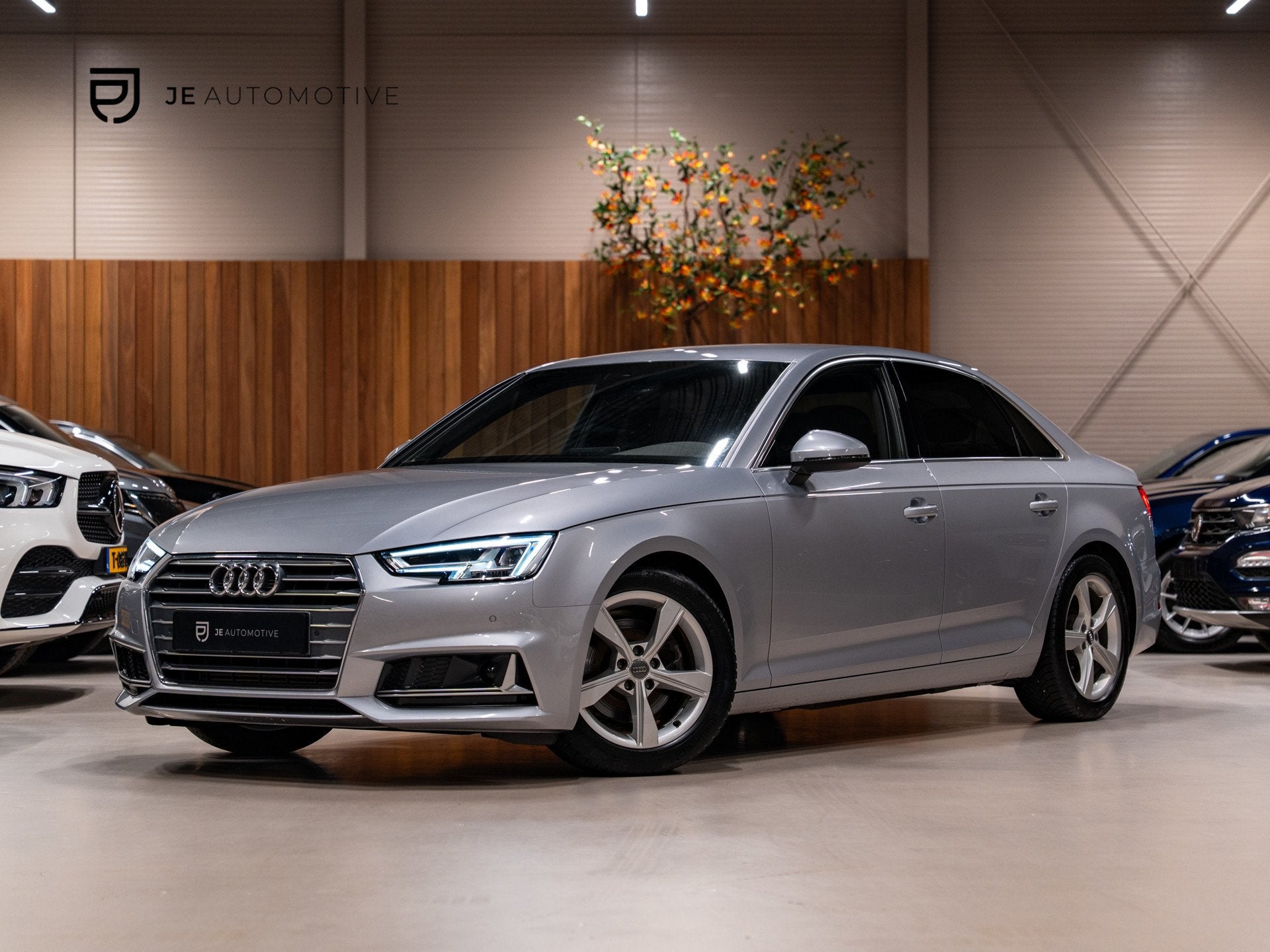 Audi A4 Limousine 2.0 TFSI MHEV S-Tronic Pro Line, Virtual C, Stof, Gebruikt, Zwart, 4 cilinders