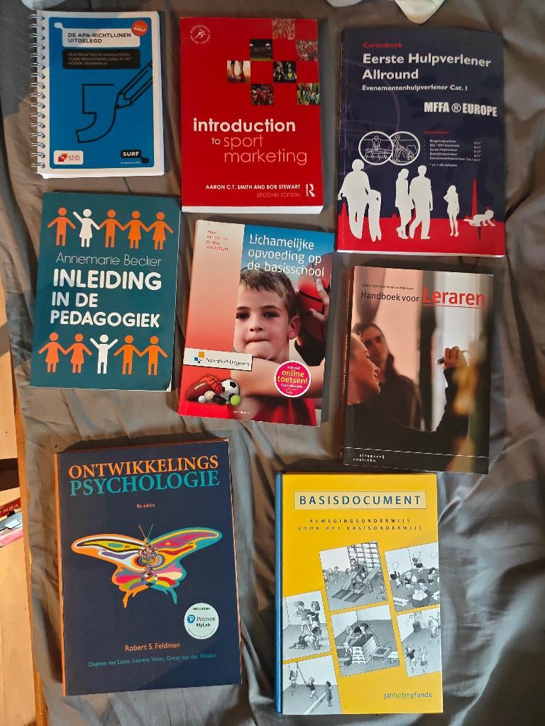 Alo jaar 1 boeken, Boeken, Diverse auteurs, Zo goed als nieuw, Beta, HBO