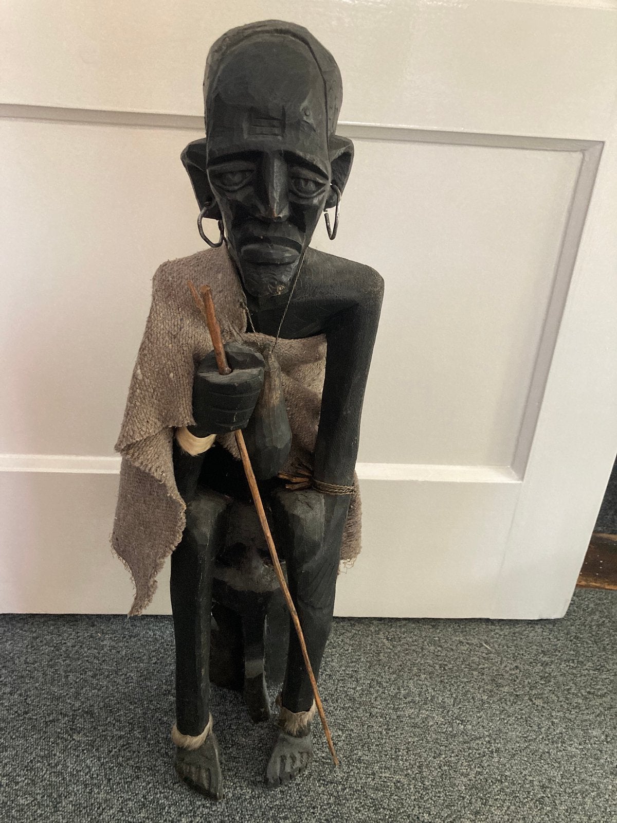 Houten beeld van een Masai man, Antiek en Kunst, Ophalen of Verzenden, Hout, Houtsnijwerk