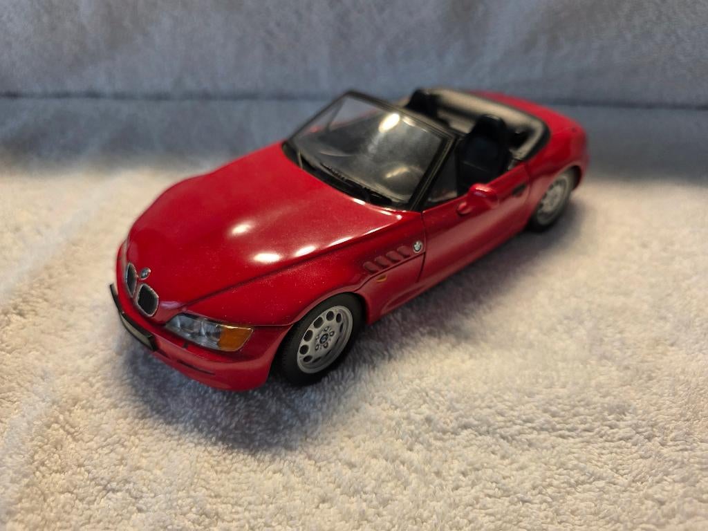 BMW Z3 1:18 rood, Ophalen of Verzenden, Gebruikt, Auto, UT Models