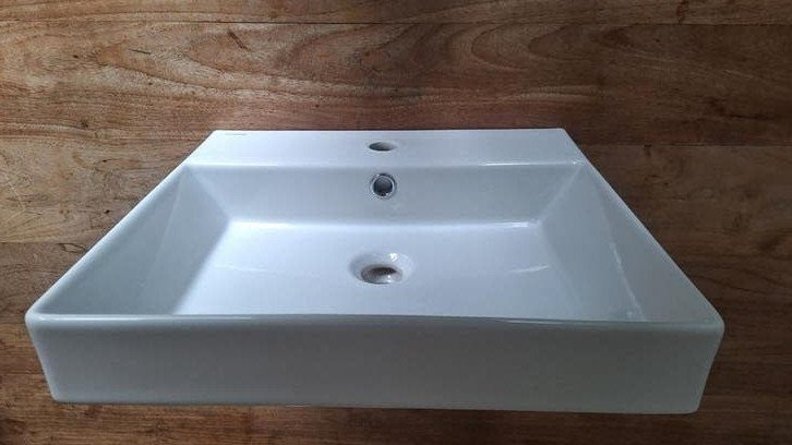 Witte keramische wastafel Aquavive Turano sanindusa, Ophalen, Nieuw, Wastafel